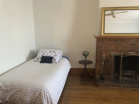 Segenhoe Inn Bed And Breakfast - Dalby Accommodation 1