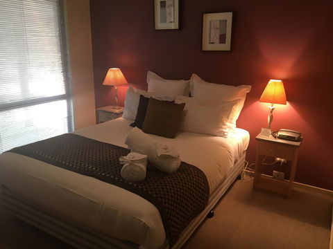 Self Isolate Sunken Spa, Quiet 1 BR Cottage In Otway Ranges - Dalby Accommodation 0