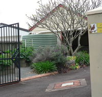 Self-contained 2 bedroom Apartment - Dalby Accommodation