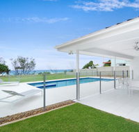 Sentosa on Tugun - Beachfront 5 Bedroom - Dalby Accommodation