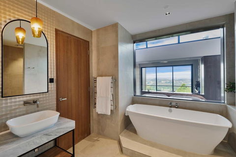 Sequoia Lodge - Dalby Accommodation 0