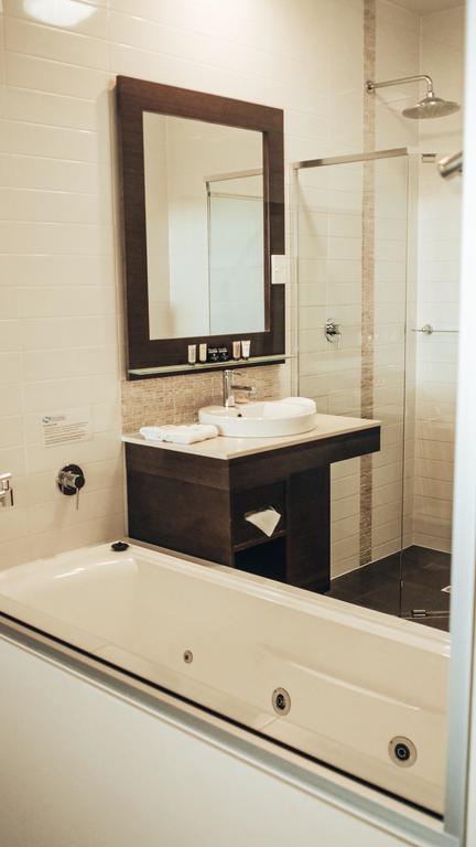 Sfera's Park Suites & Convention Centre - Dalby Accommodation 3