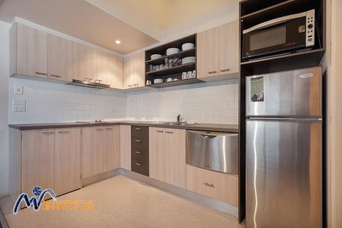 Shiraz - Dalby Accommodation 1