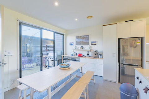 Shore To Relax - Family Or Corporate Bookings Only - Dalby Accommodation 0