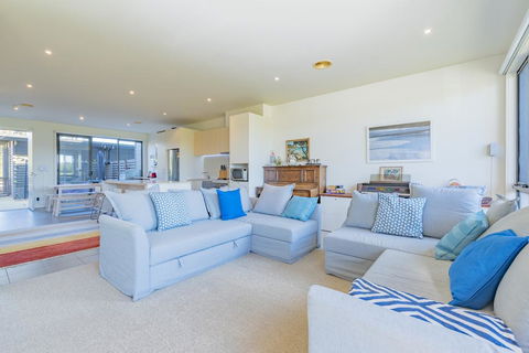 Shore To Relax - Family Or Corporate Bookings Only - Dalby Accommodation 1