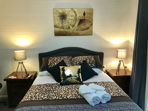 Short Stays Gippsland (Newborough) - Dalby Accommodation 0