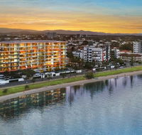 Silvershore Apartments on the Broadwater - Dalby Accommodation