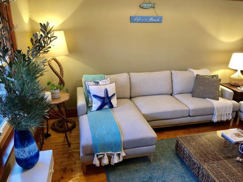 Sinnamon's By The Sea - Dalby Accommodation 2