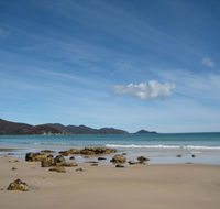 Sisters Beach House - Dalby Accommodation