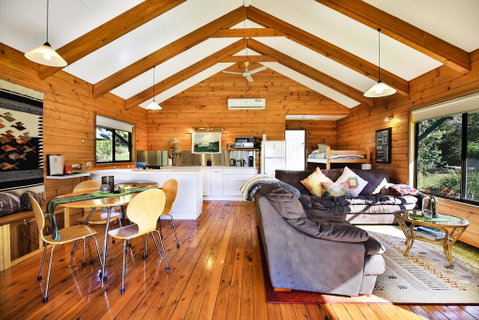 Siver Cabin - Dalby Accommodation 1