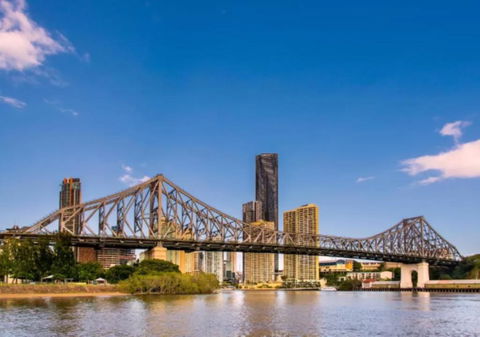 SK2 - 3BR With Pool Gym Steam Room In Story Bridge - Dalby Accommodation 3