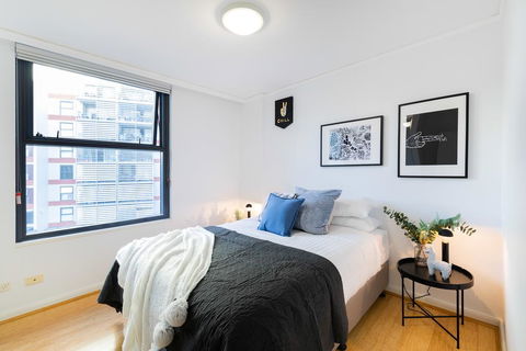 Sleek Modern Apartment Close To Everything - Dalby Accommodation 2