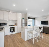 Sleek Modern Capel Sound - Dalby Accommodation