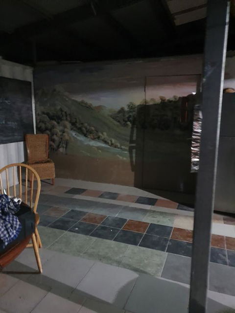 Smoko Shed - Dalby Accommodation 1