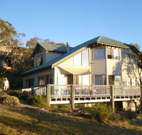 Snowgums on the Lake - Dalby Accommodation