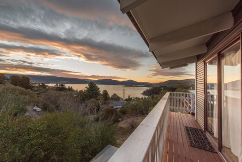 Snowview Units - Dalby Accommodation 0