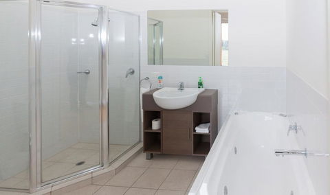 South Shores Yellowfin Villa 95 - South Shores Normanville - Dalby Accommodation 2