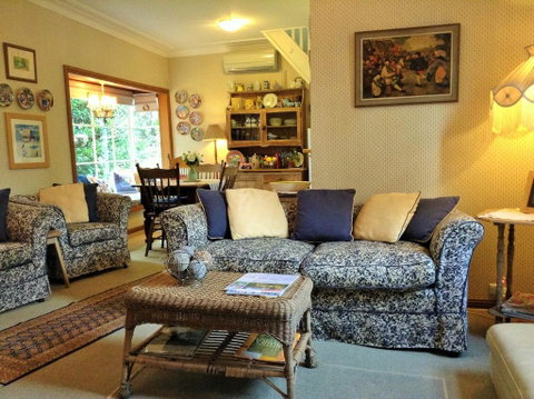 Southdown Cottage - Dalby Accommodation 2