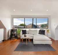 Spacious 2 Bed House 2 AC and Free Street Parking - Dalby Accommodation