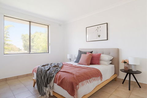 Spacious Apartment In Trendy Sydney Neighbourhood - Dalby Accommodation 1