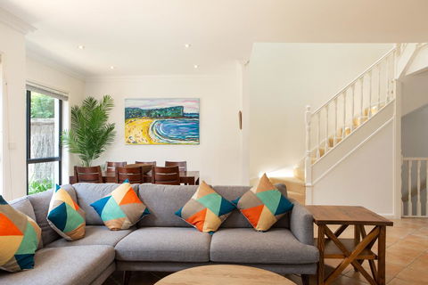 Spacious Home In The Heart Of Avalon Beach - Dalby Accommodation 1