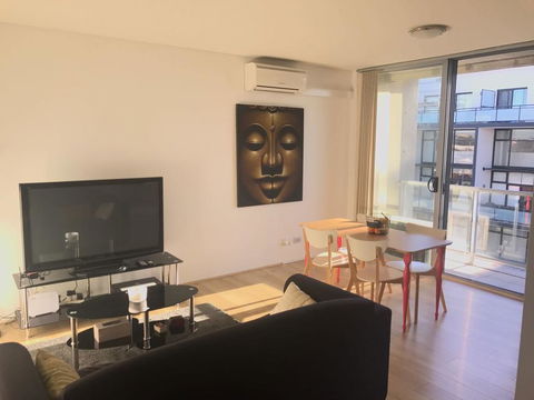 Spacious One Bedroom Apartment In Marrickville - Dalby Accommodation 0