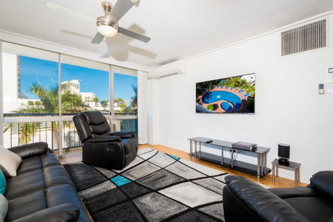 SPACIOUS RESORT STYLE APARTMENT And PARKING INC - Dalby Accommodation 3