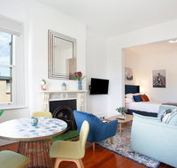 Spacious Studio With Balcony in Inner-City Glebe - Dalby Accommodation
