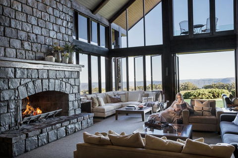 Spicers Peak Lodge - Dalby Accommodation 0