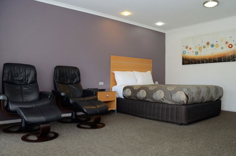 Sportsmans Motor Inn - Dalby Accommodation 0