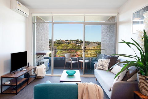 Sprawling City Views And Balcony In Cosy Apartment - Dalby Accommodation 2