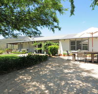 Spring Grove Dairy - Picturesque views - Dalby Accommodation