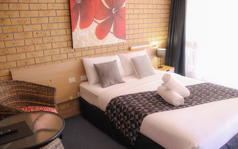 Squatters Homestead Motel - Dalby Accommodation 1