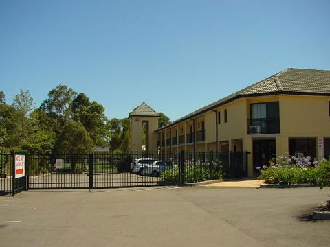 St Marys Park View Motel - Dalby Accommodation 3
