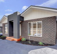 Staughton Sounds - Dalby Accommodation