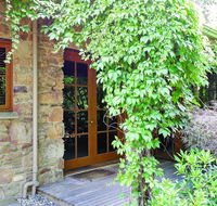 Stonehenge Retreat - Dalby Accommodation