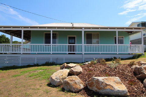 Storm Bay View - Dalby Accommodation 0