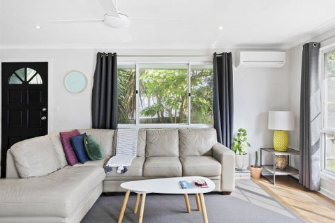Strathmore Beach House 67 - Dalby Accommodation 2