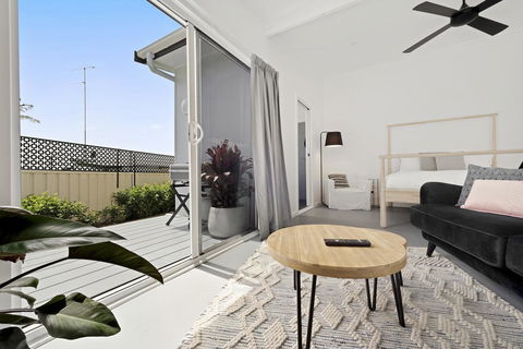 Studio Ocean Breeze @ Huskisson - Dalby Accommodation 2