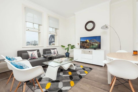 STUNNING SYDNEY HOME 8 - Dalby Accommodation 3