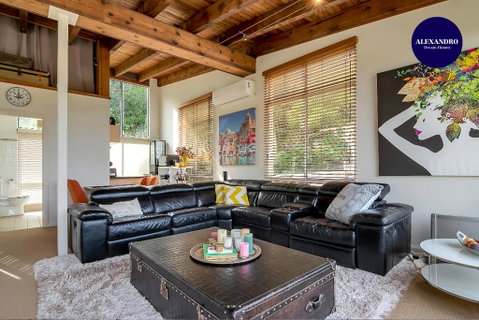 STYLISH & RELAXED LAKE HOME // NARRABEEN - Dalby Accommodation 0