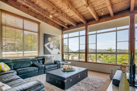 STYLISH & RELAXED LAKE HOME // NARRABEEN - Dalby Accommodation 2