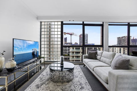 Stylish And Spacious Apt With Double Living Room - Dalby Accommodation 1