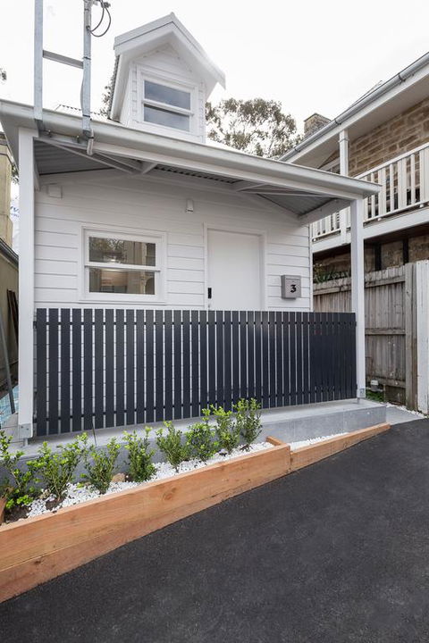 Stylish Studio Terrace In Balmain - Dalby Accommodation 3
