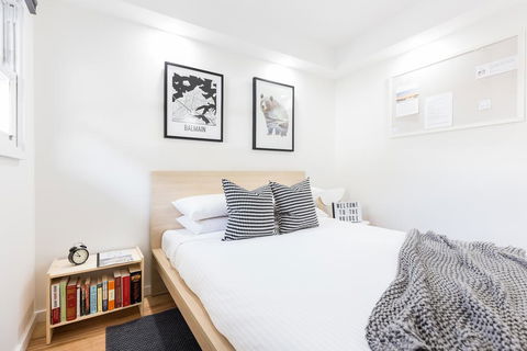 Stylish Studio Terrace In Balmain - Dalby Accommodation 1