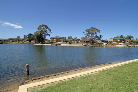 Summer's Exclusive Getaway - Dalby Accommodation 0