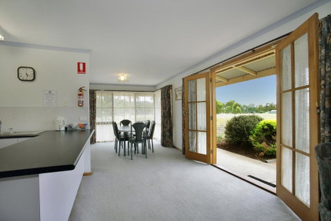 Summerfield Winery And Accommodation - Dalby Accommodation 3