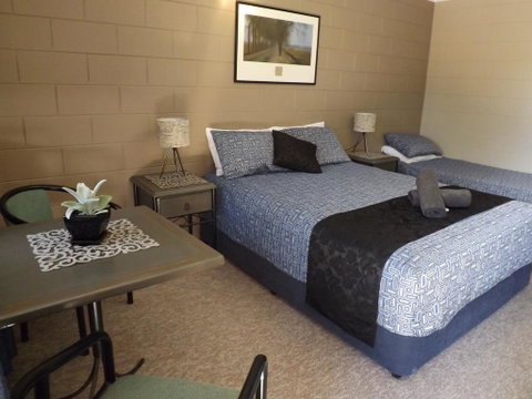 Sunbird Motel - Dalby Accommodation 3