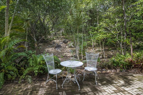 Sunbird Retreat - Dalby Accommodation 1