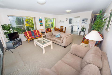 Sundeck Unit 6 - Shoal Bay - Dalby Accommodation 3